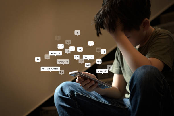 Πλοήγηση στον ψηφιακό κόσμο: Κατανόηση των online κινδύνων και πώς οι γονείς μπορούν να κρατήσουν τα παιδιά τους ασφαλή 1 istockphoto 1369689381 612x612 1